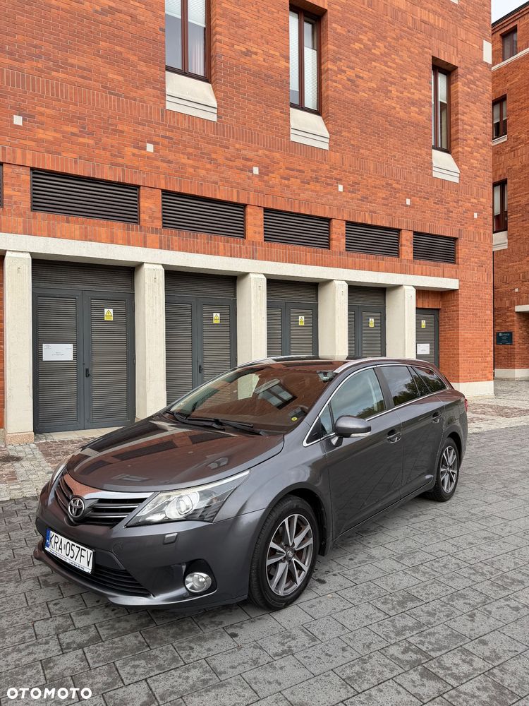 Toyota Avensis 1.8 Sol plus NAVI - 3