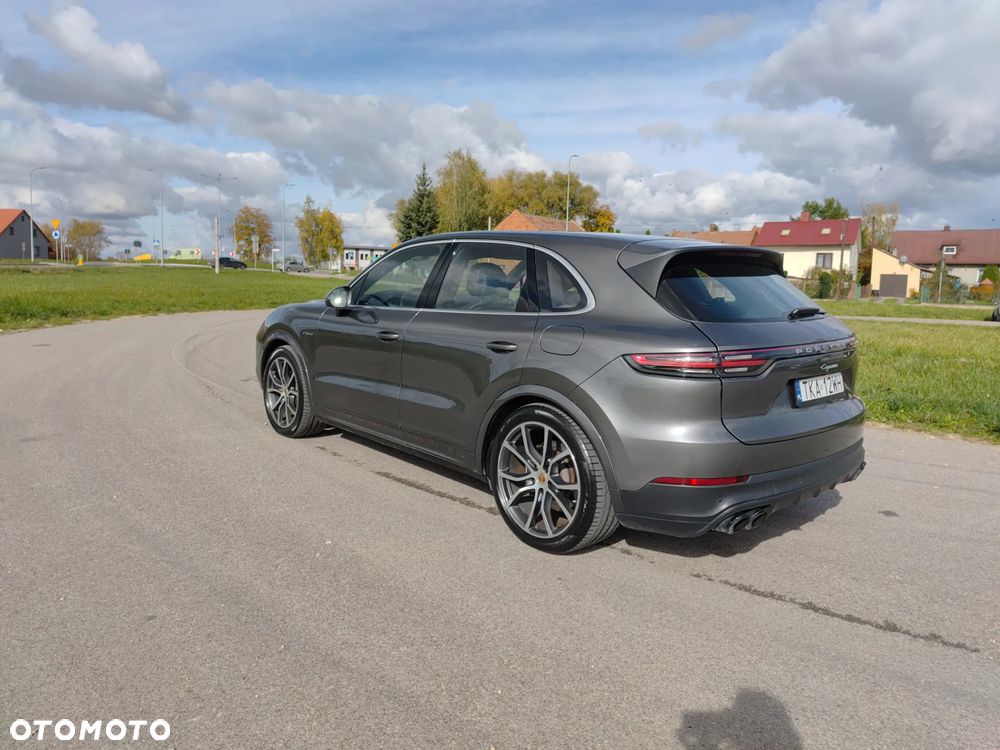 Porsche Cayenne - 3