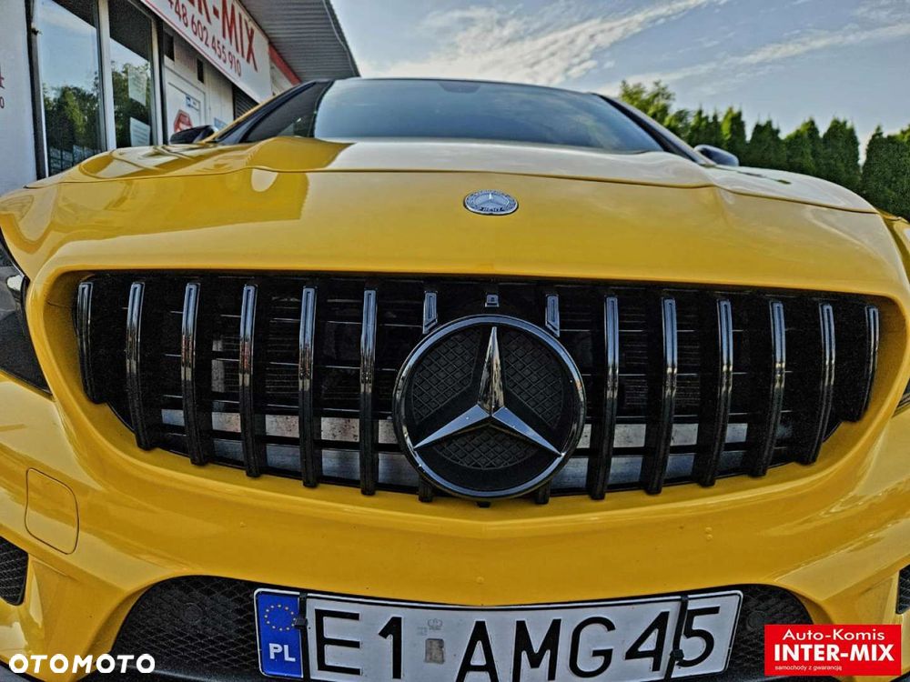 Mercedes-Benz CLA - 12