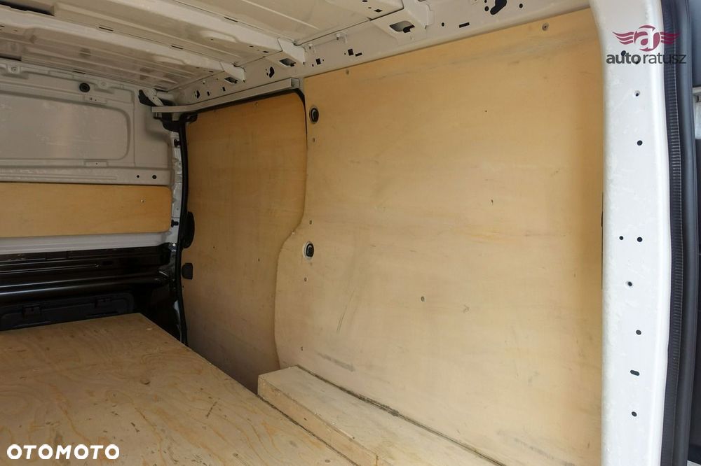 Renault Trafic - 18