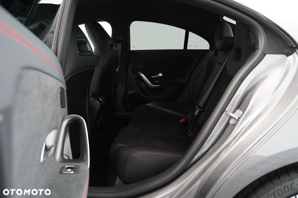 Mercedes-Benz CLA 200 mHEV AMG Line 7G-DCT - 9