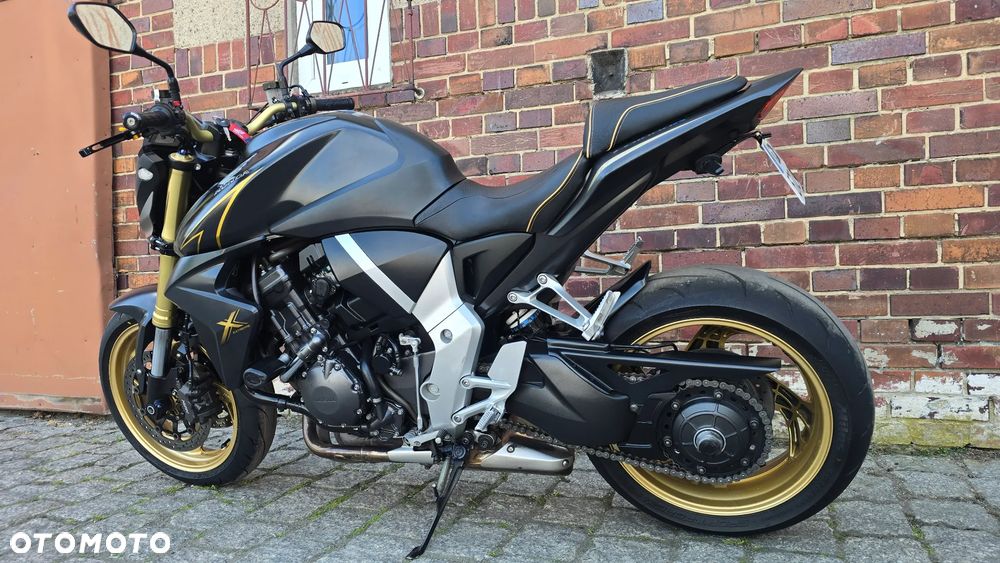 Honda CB - 10