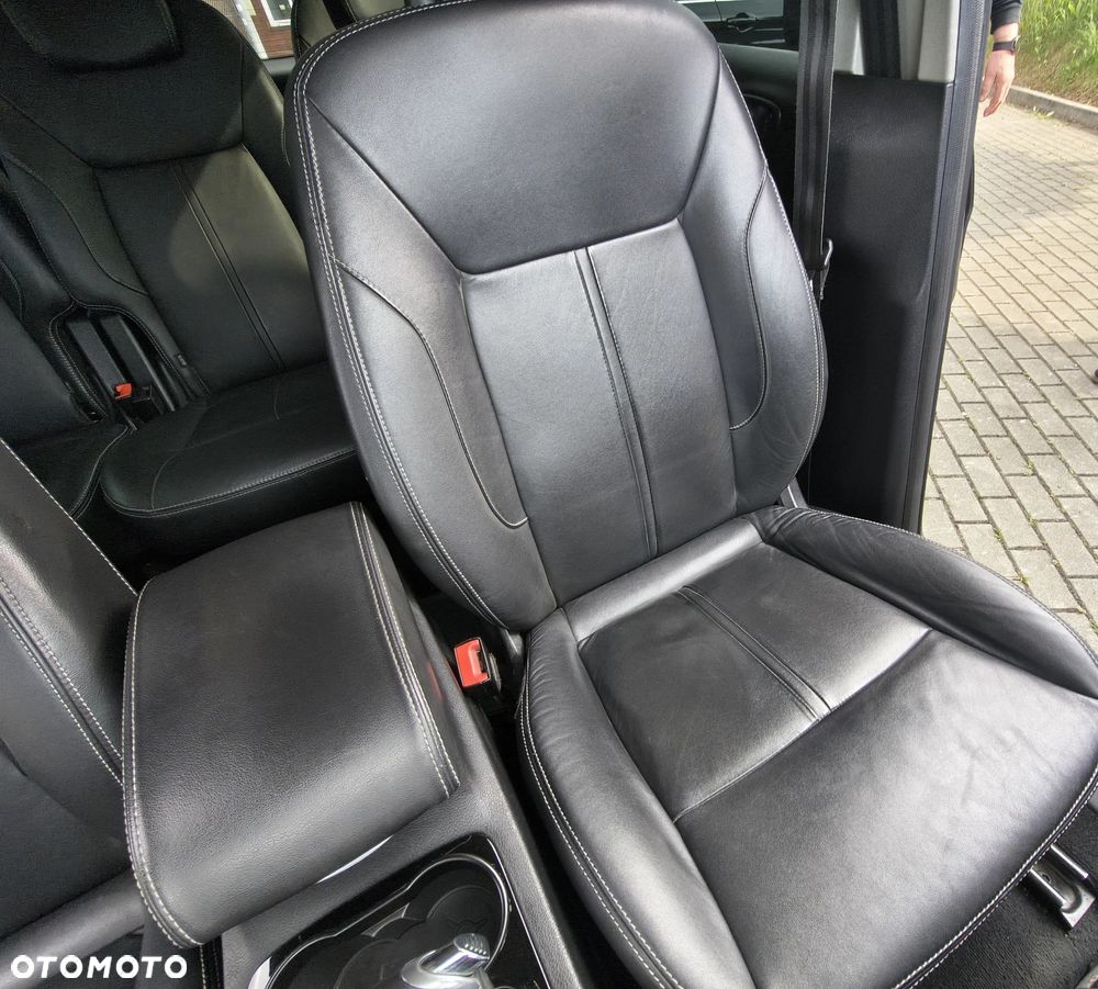 Ford S-Max - 29