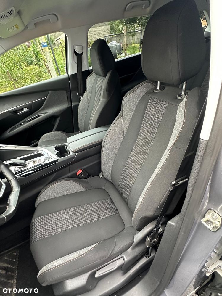 Peugeot 5008 - 12