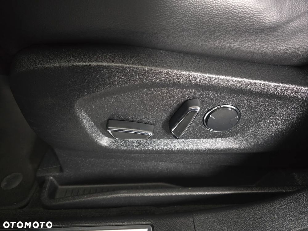 Ford S-Max 2.0 TDCi Titanium PowerShift - 23