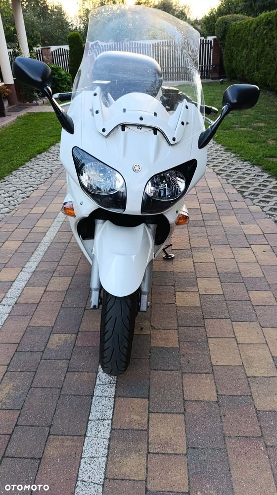 Yamaha FJR - 3