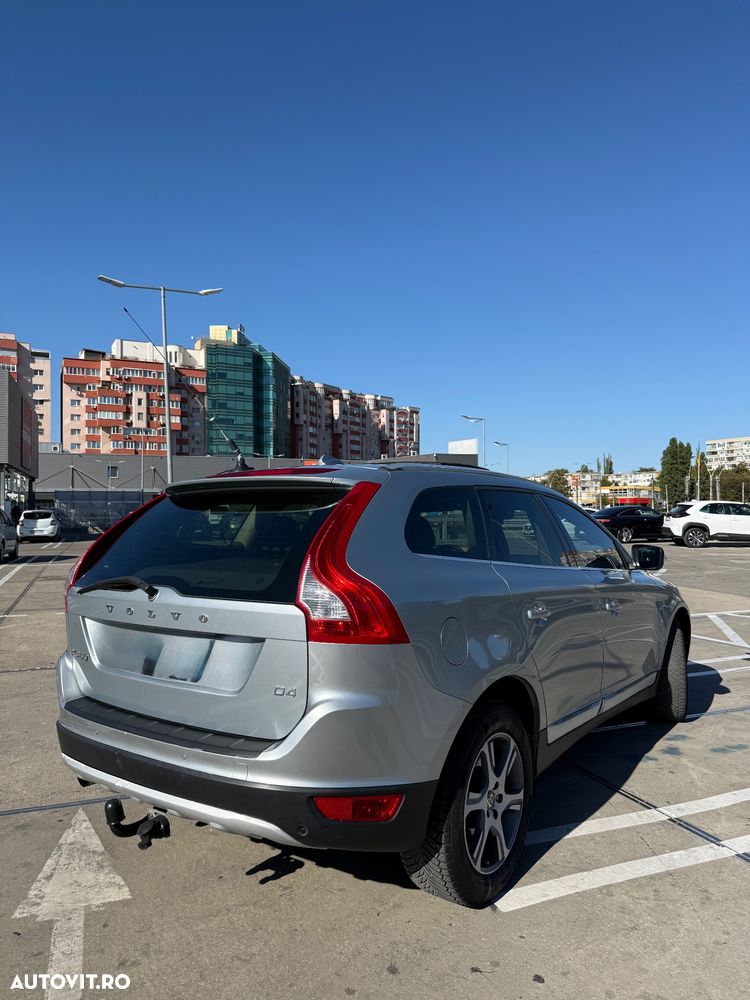 Volvo XC 60 D4 Momentum - 4