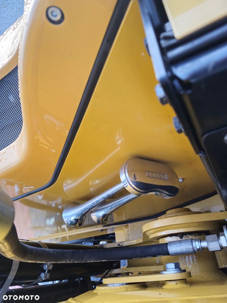 Caterpillar M 317 F - 25