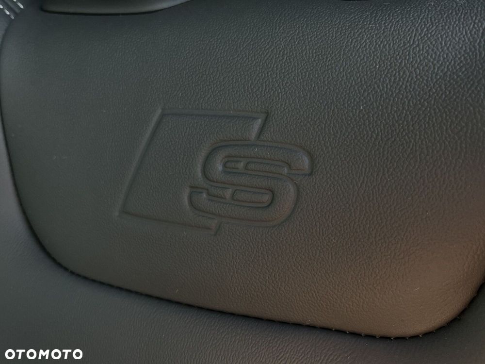 Audi Q8 - 16