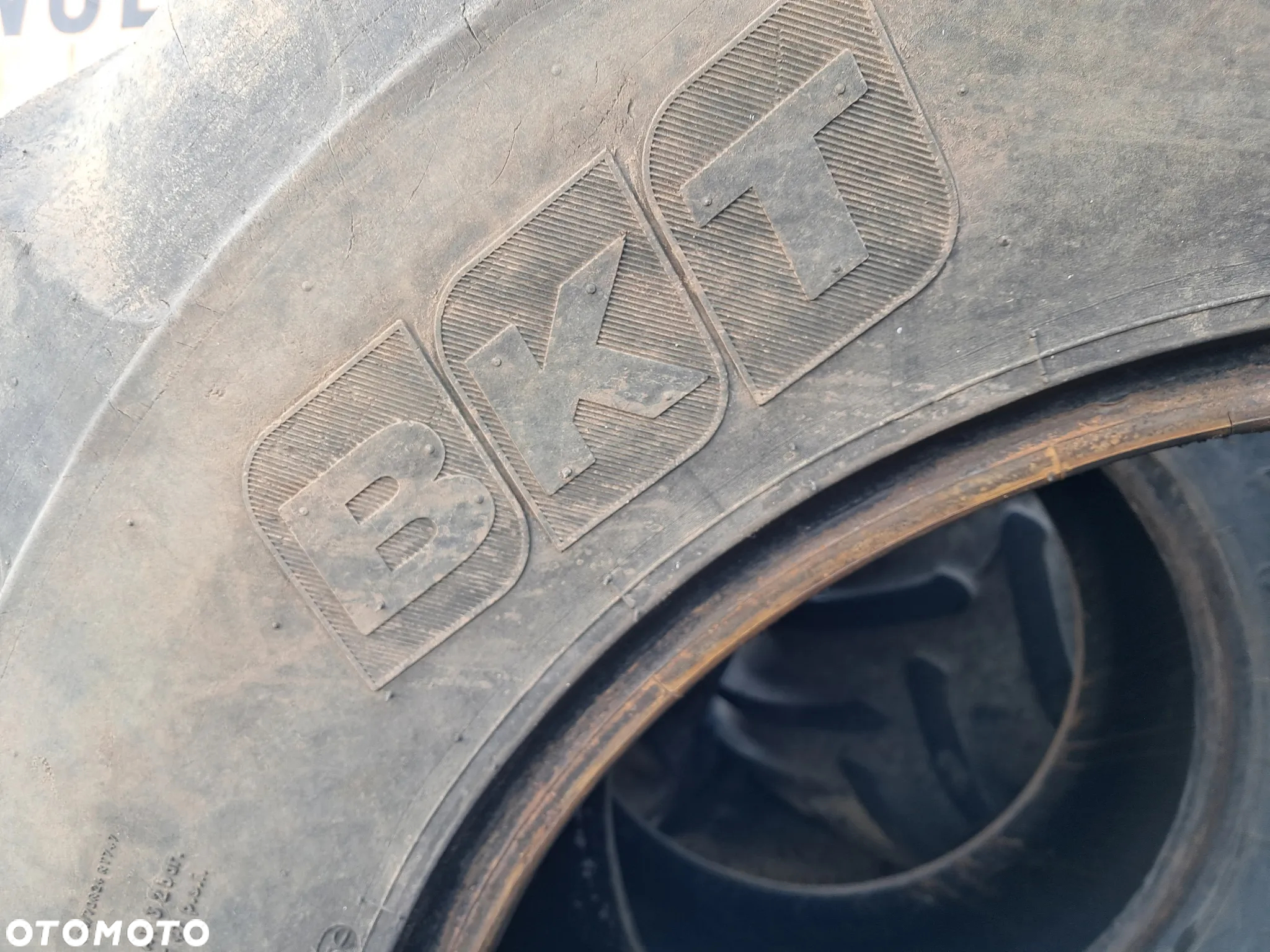 Opony do ładowarki 460/70r24 17,5r24 manitou - 7
