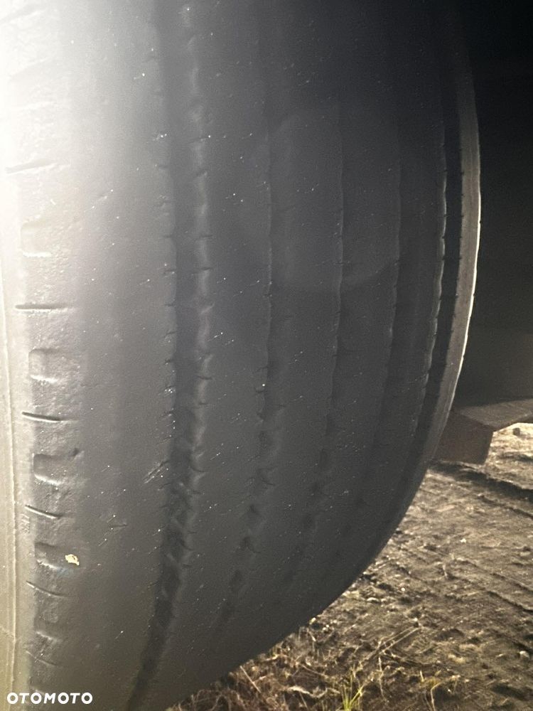 Schwarzmuller J-SERIE - 10