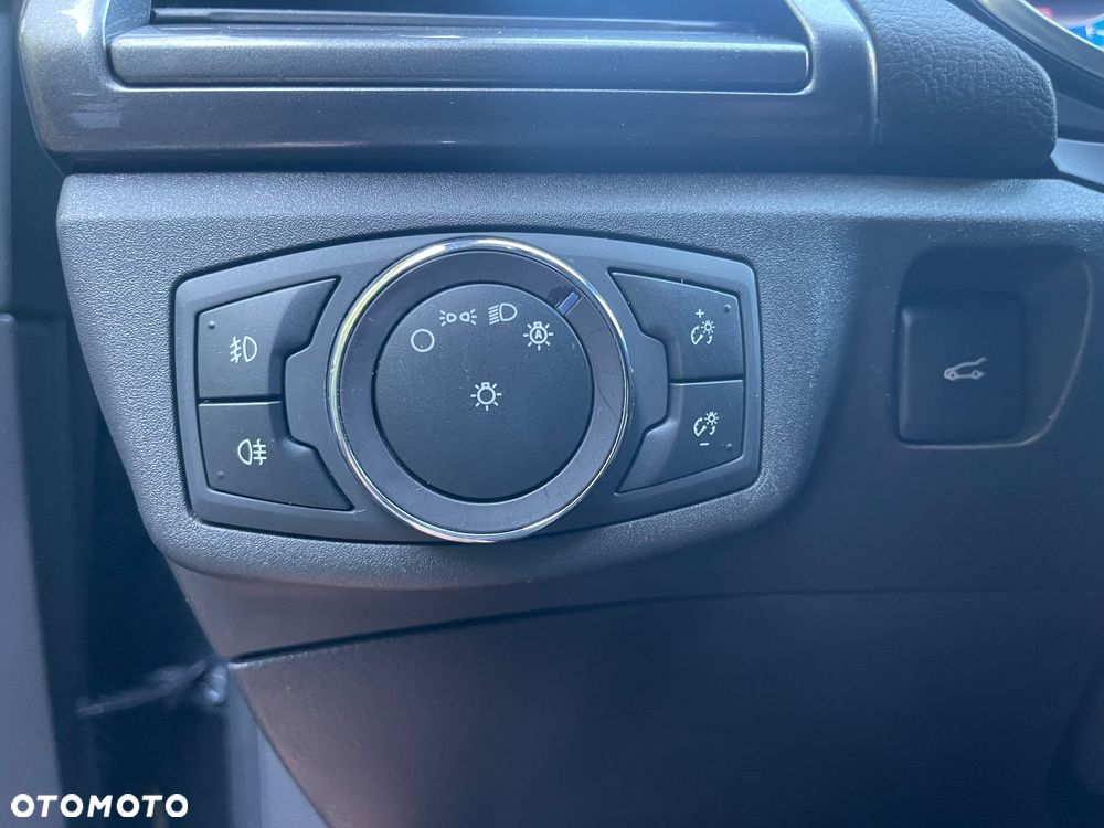 Ford Mondeo 2.0 Hybrid Titanium - 29