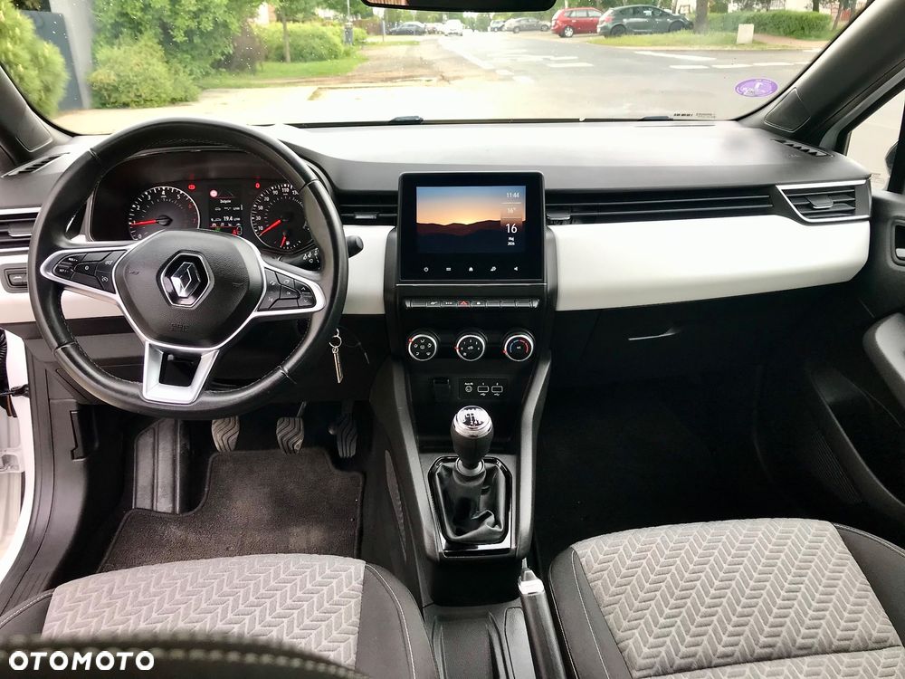 Renault Clio - 16