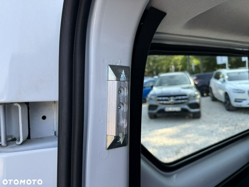 Renault Trafic - 15