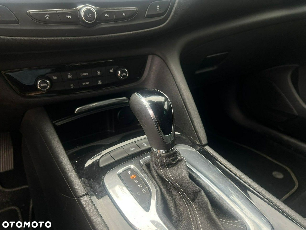 Opel Insignia 1.5 T Elite S&S - 8