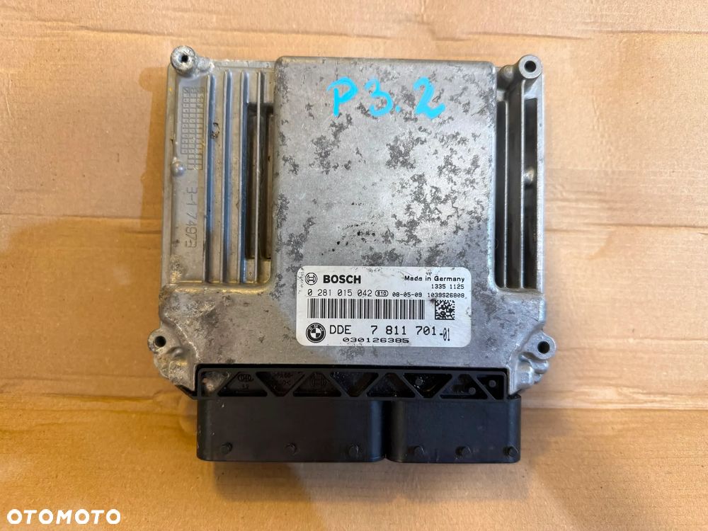 Sterownik komputer silnika 0281015042 7811701 BMW E90 E91 - 1