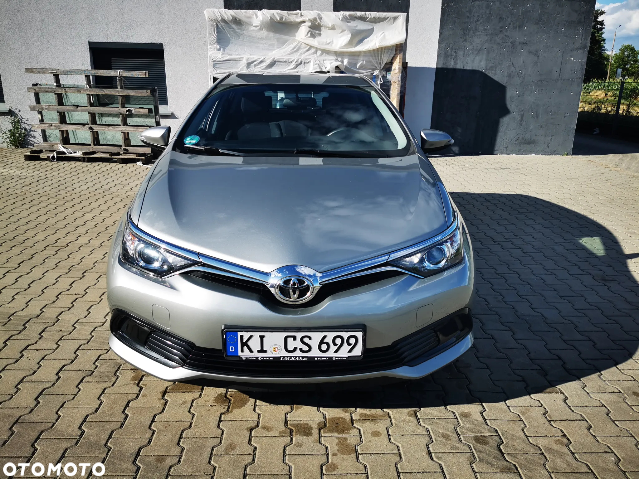 Toyota Auris 1.33 Dual-VVT-i Life - 4