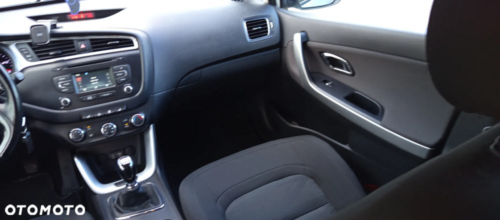 Kia Ceed 1.6 CRDi M - 17