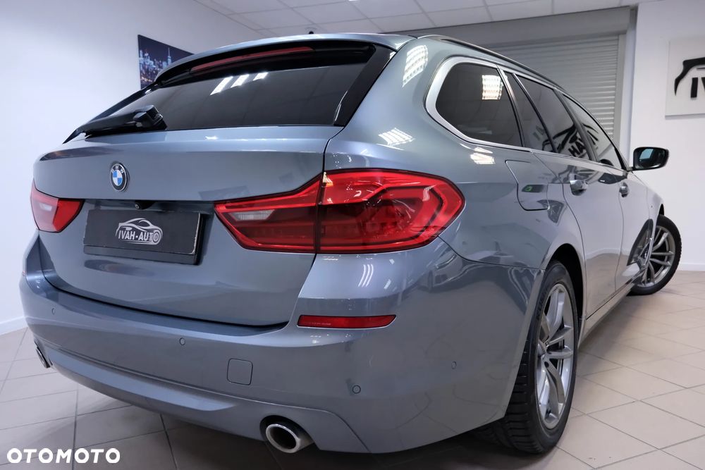 BMW Seria 5 520d Luxury Line sport - 8
