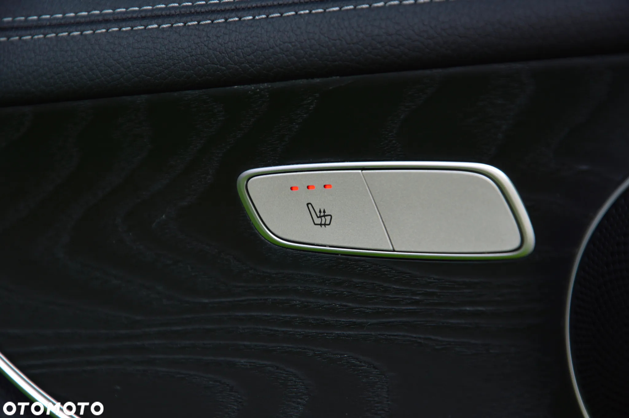 Mercedes-Benz Klasa E 220 d Coupe 4-Matic 9G-TRONIC - 15