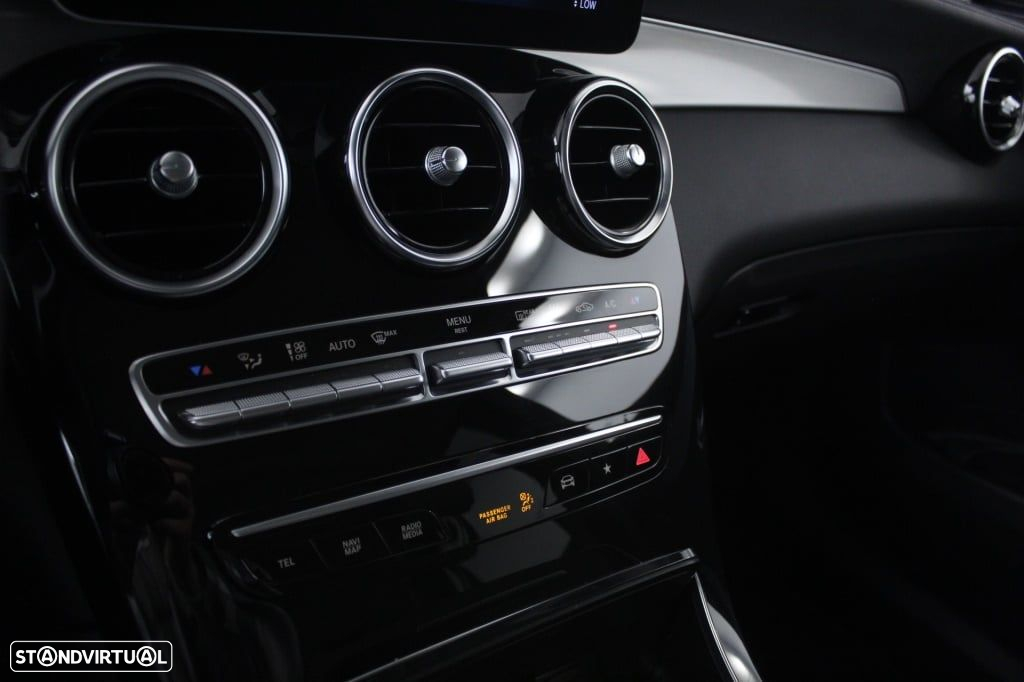 Mercedes-Benz GLC 300 e 4Matic - 29