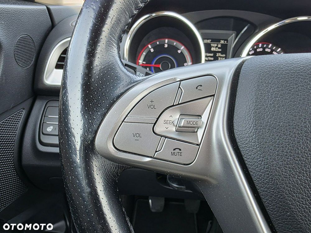 SsangYong/KGM Tivoli 1.6 D Crystal Base - 19