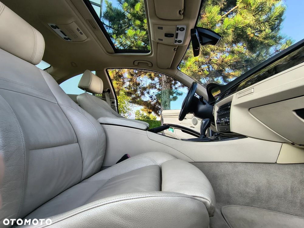 BMW Seria 3 320i - 11