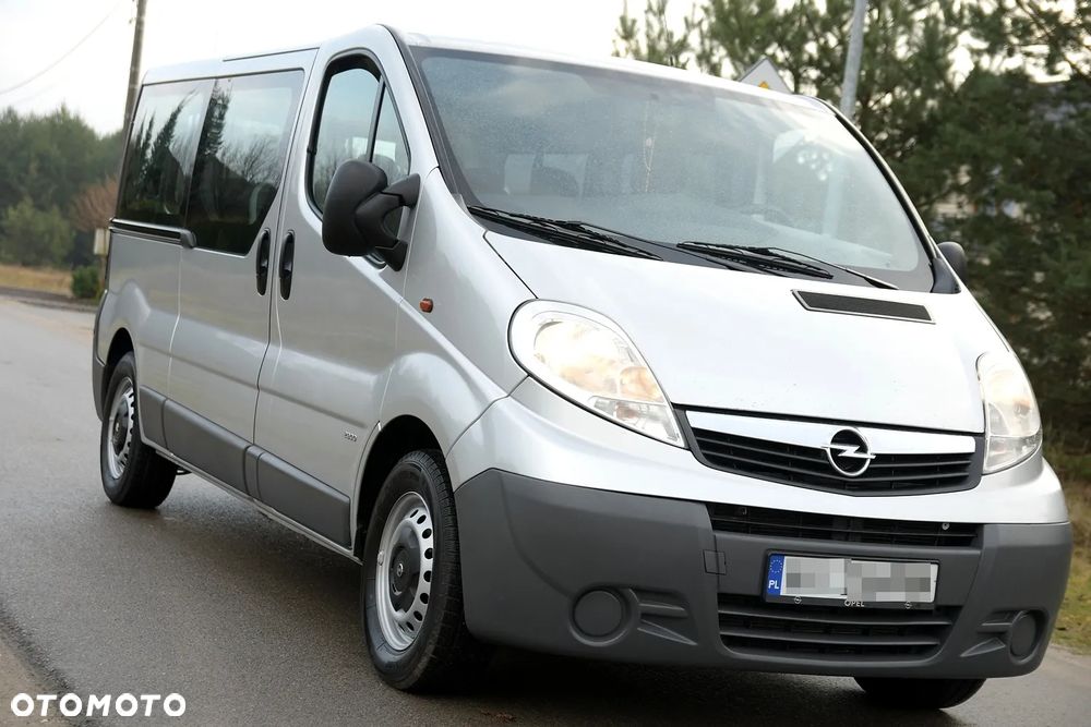 Opel Vivaro - 10