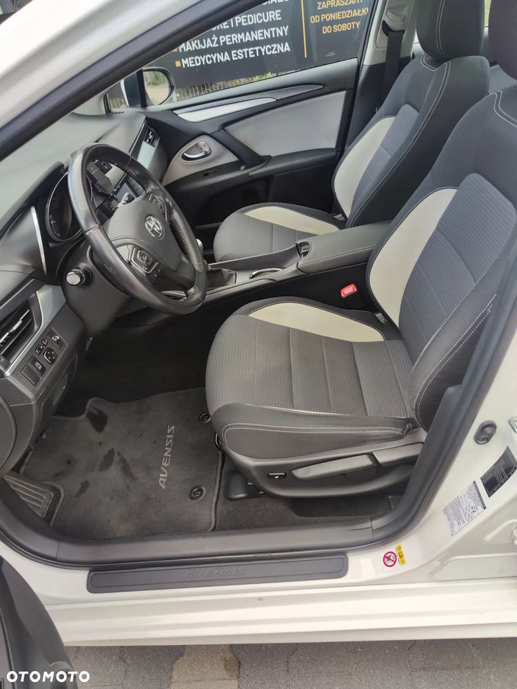 Toyota Avensis - 19
