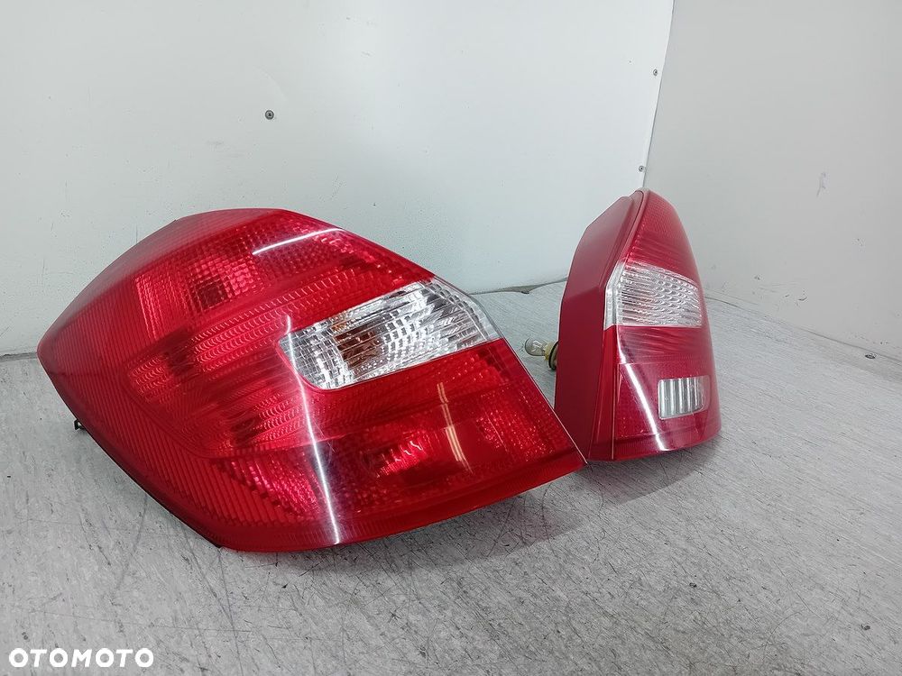LAMPY TYŁ KOMPLET SKODA FABIA II 5J6945096  5J6945095 KOMBI - 6