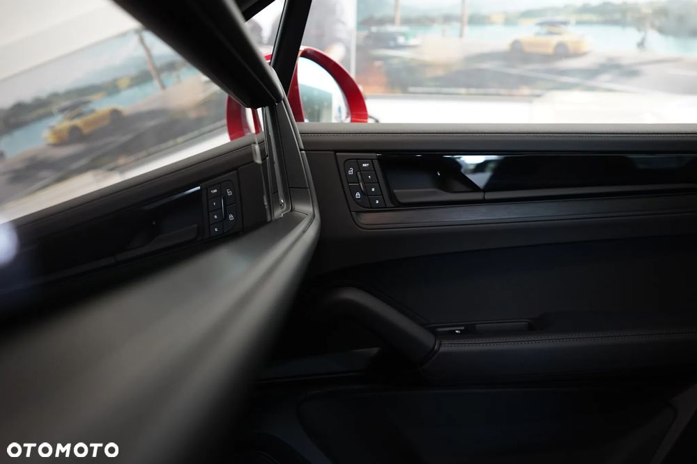 Porsche Cayenne GTS - 19