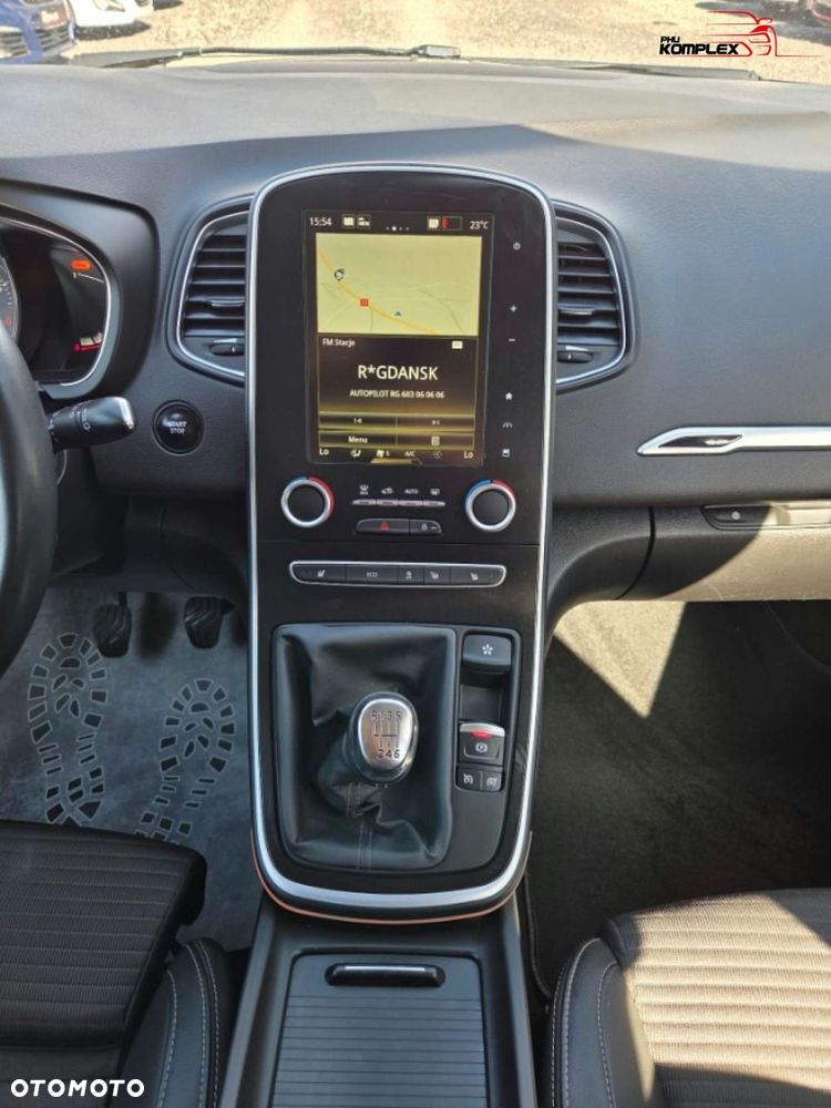 Renault Grand Scenic - 16