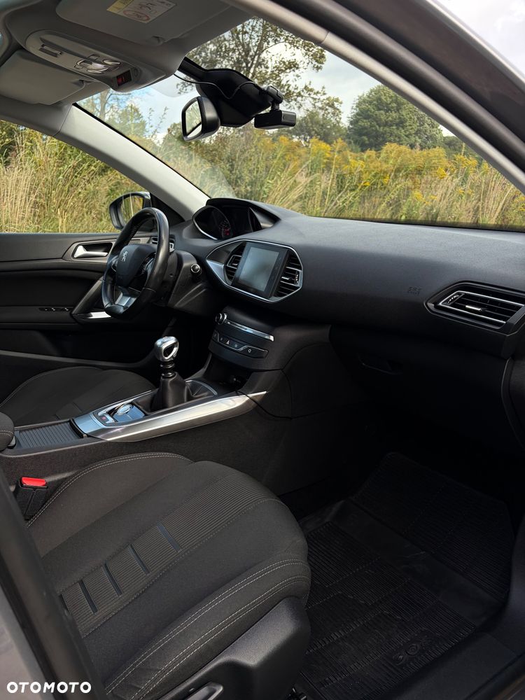 Peugeot 308 1.6 e-HDi Allure S&S - 18