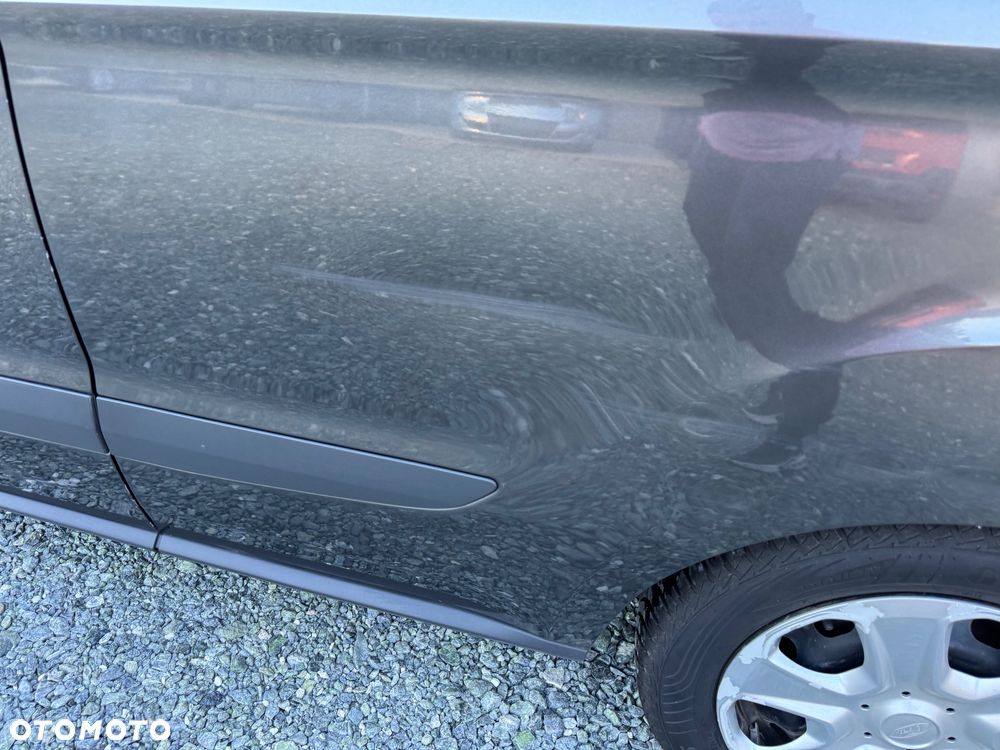 Ford Transit Courier - 8