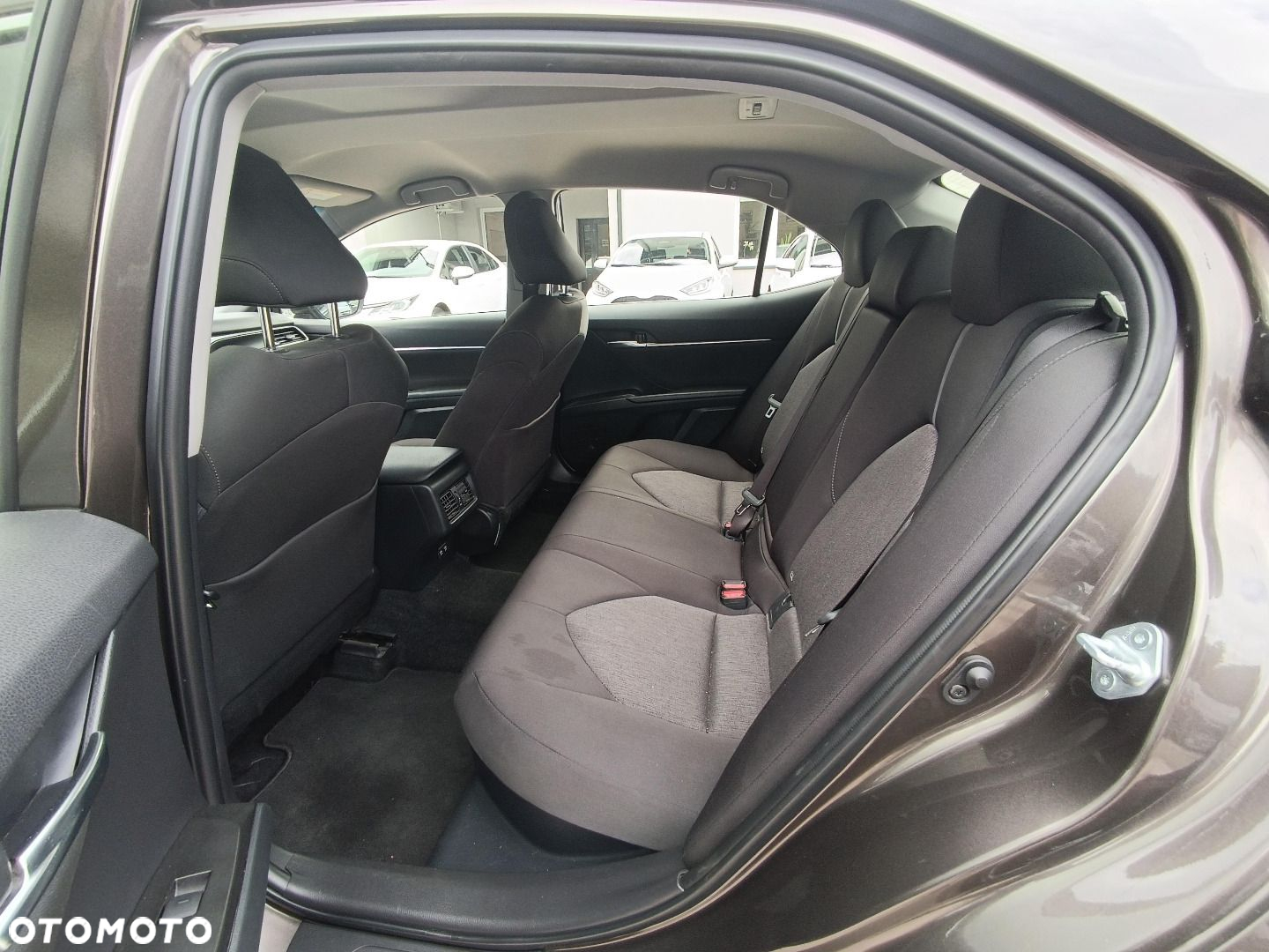 Toyota Camry - 9
