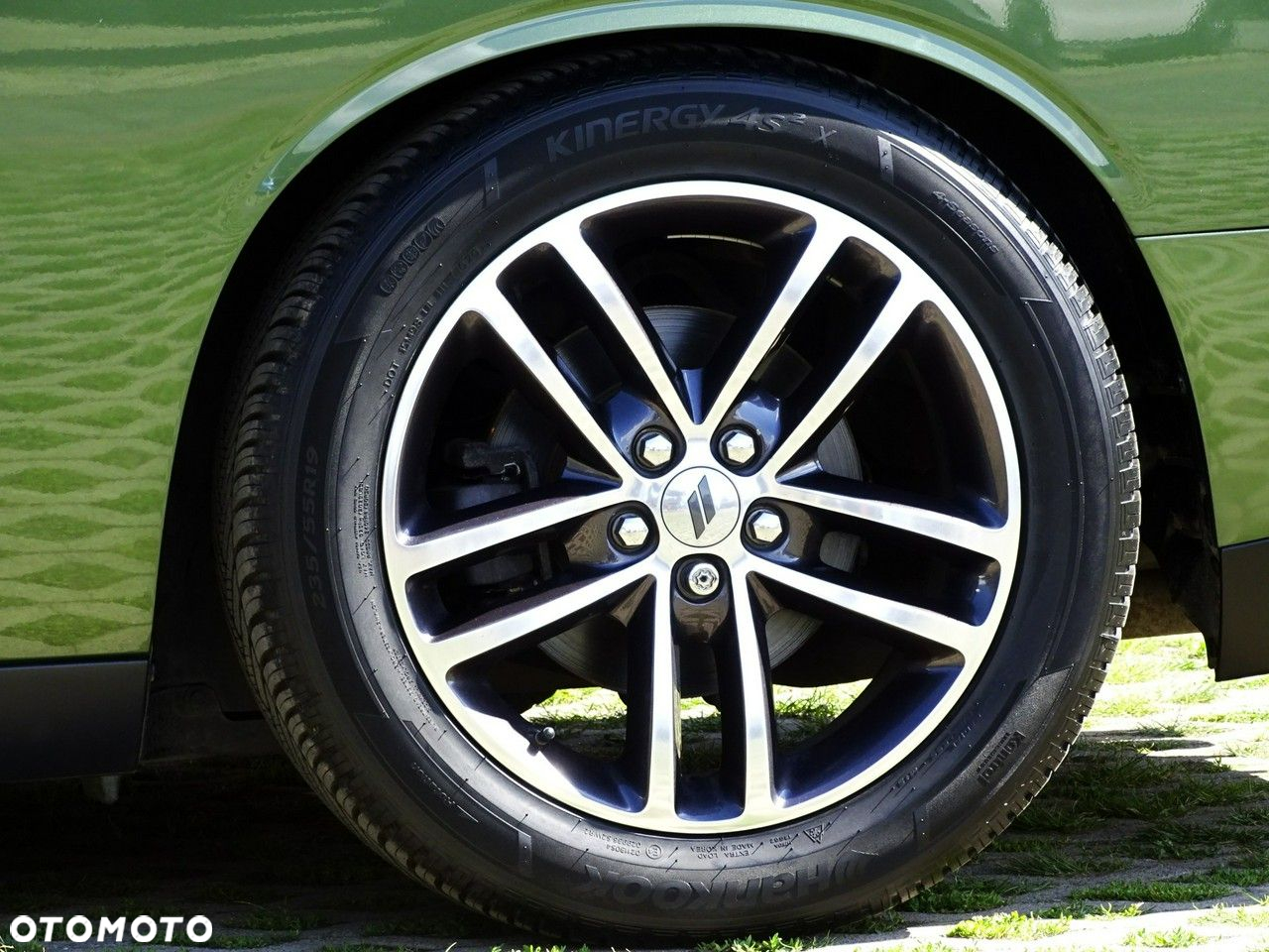 Dodge Challenger - 17
