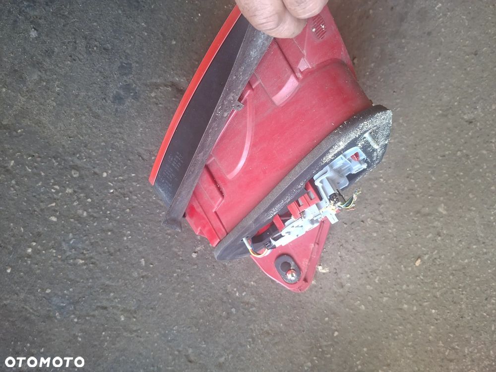 mercedes w204 kombi led lampa tył lewa eu lift poznan - 3