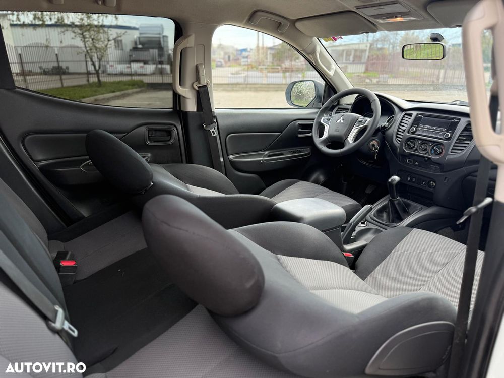 Mitsubishi L200 Double Cab 2.2 DI-D M/T Instyle - 17