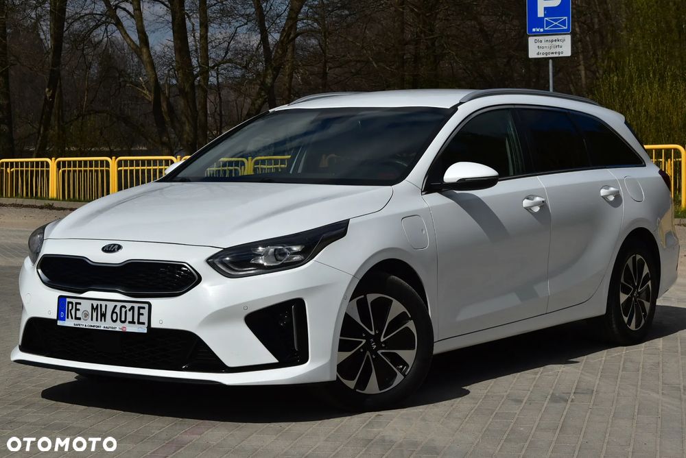 Kia Ceed 1.6 GDI DCT OPF Platinum Edition - 23