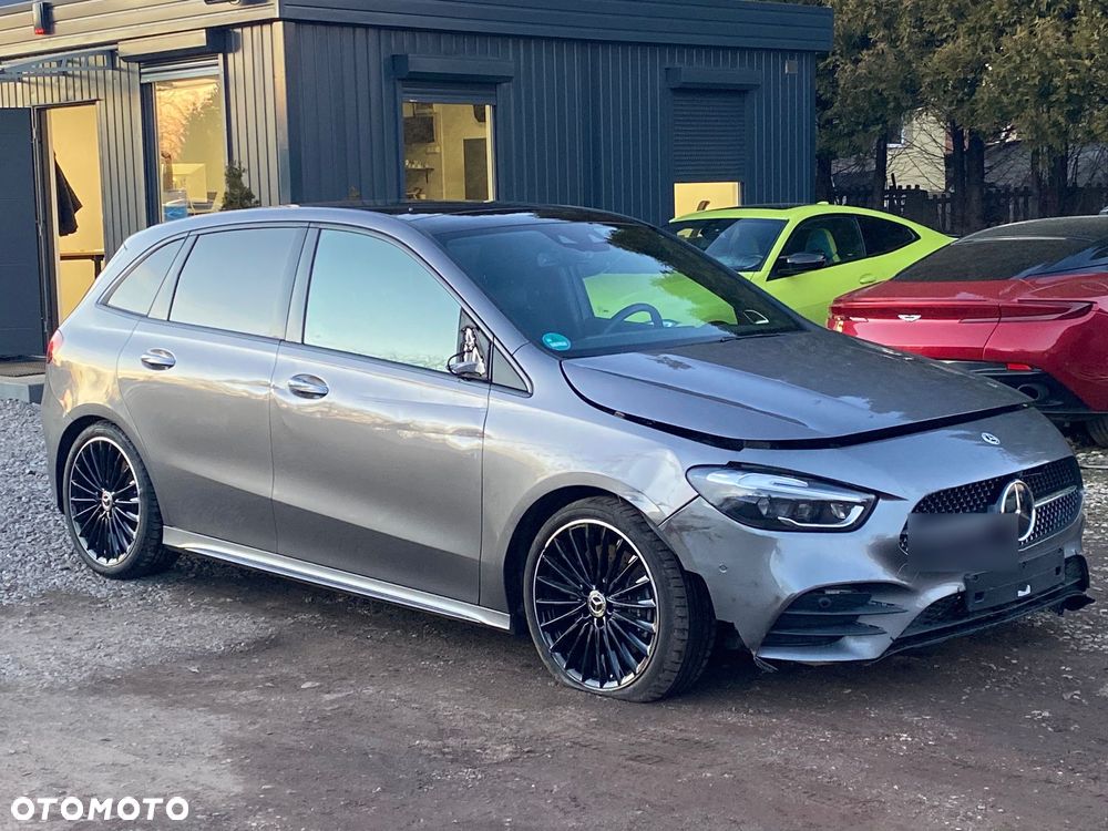 Mercedes-Benz Klasa B 220 4-Matic AMG Line 7G-DCT - 11