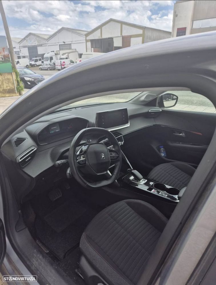 Peugeot e-208 50 kWh GT - 3