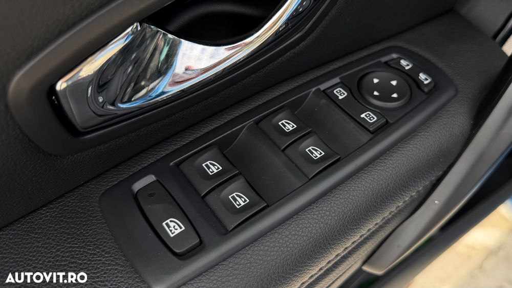 Renault Megane ENERGY dCi 110 Start & Stop Bose Edition - 11