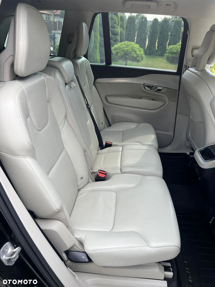 Volvo XC 90 D5 AWD Momentum 7os - 13