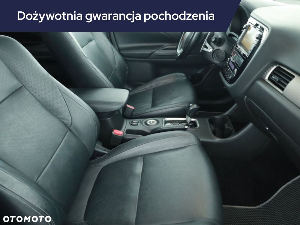 Mitsubishi Outlander - 9