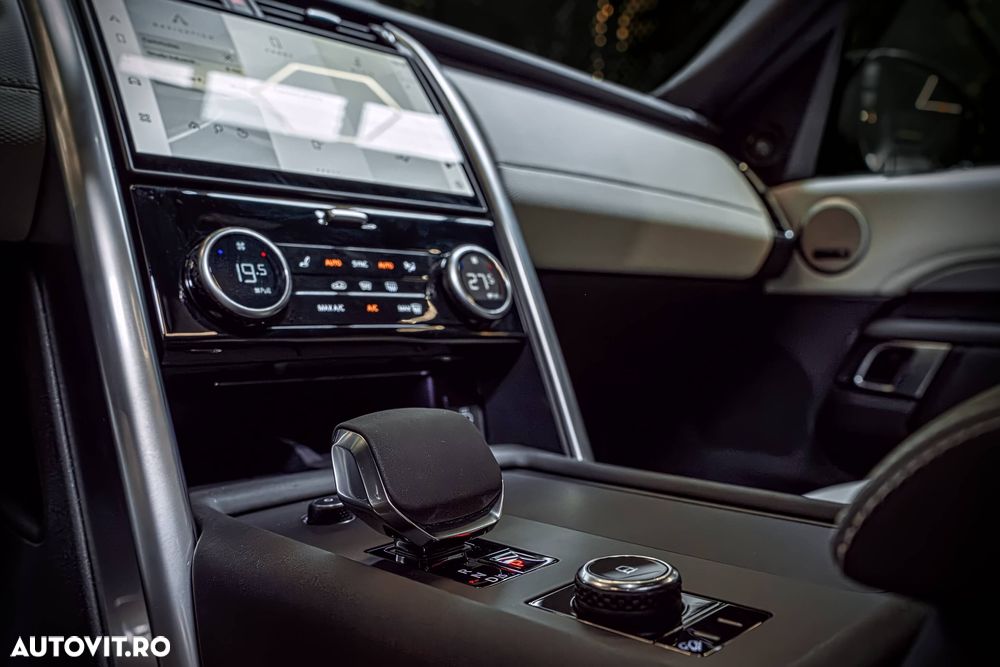 Land Rover Discovery 3.0D 250 MHEV R-Dynamic HSE - 14