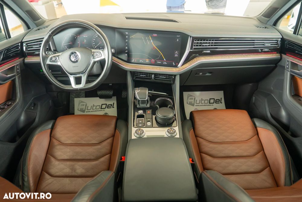 Volkswagen Touareg - 17