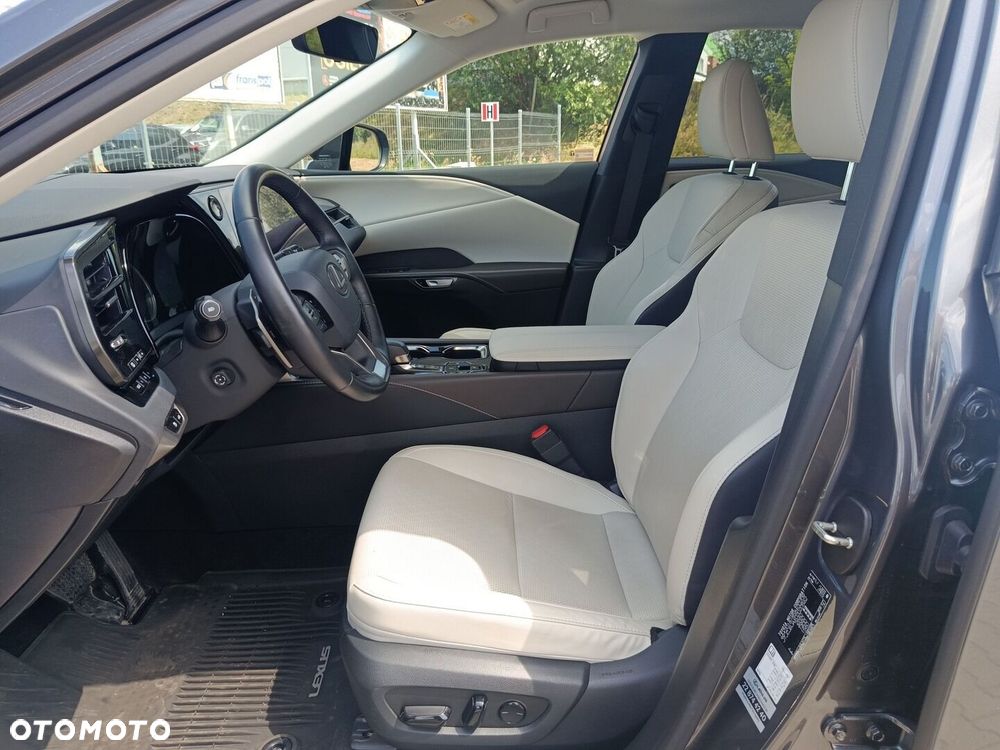 Lexus RX - 15