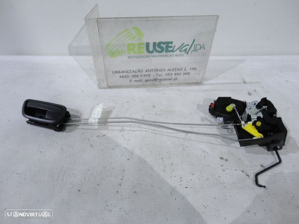 Fecho Da Porta Trás Esq Kia Rio Ii (Jb) - 1