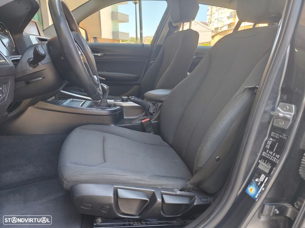 BMW 116 i Advantage — fotografia 6