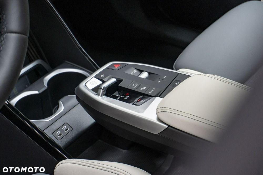 BMW X1 sDrive18i - 16